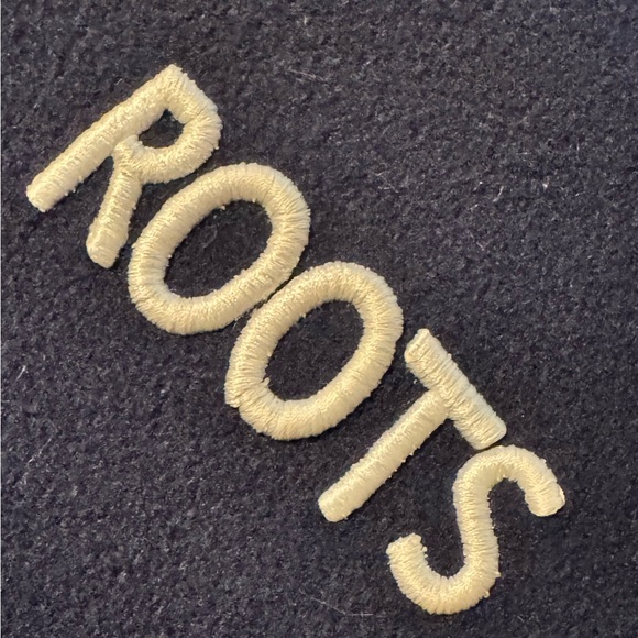 Roots 2004 Olympics Blue and Black Bomber Jacket - Picture 13 of 16